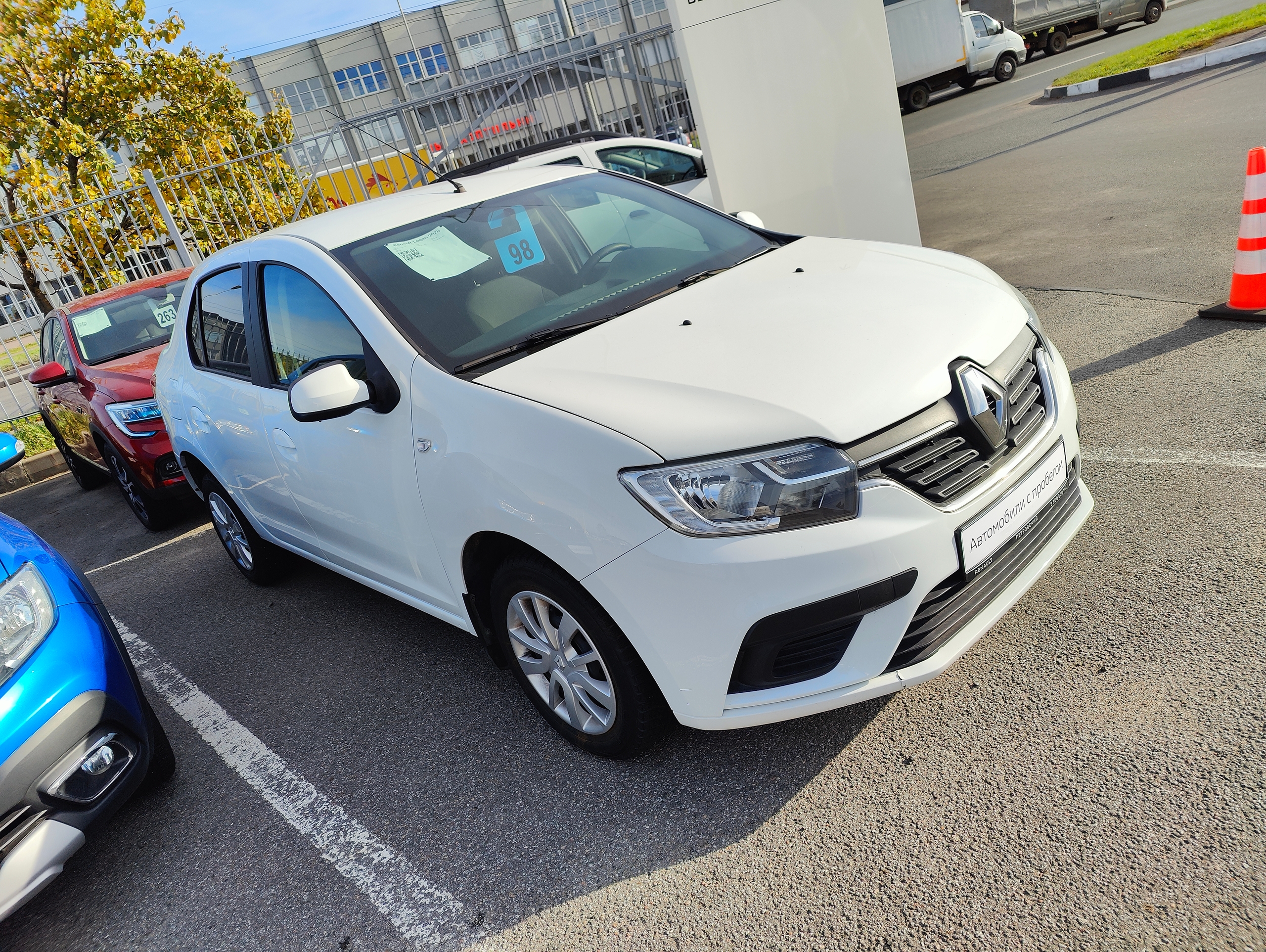 Осмотр Renault Logan 2020 г.в. 8.000 км.